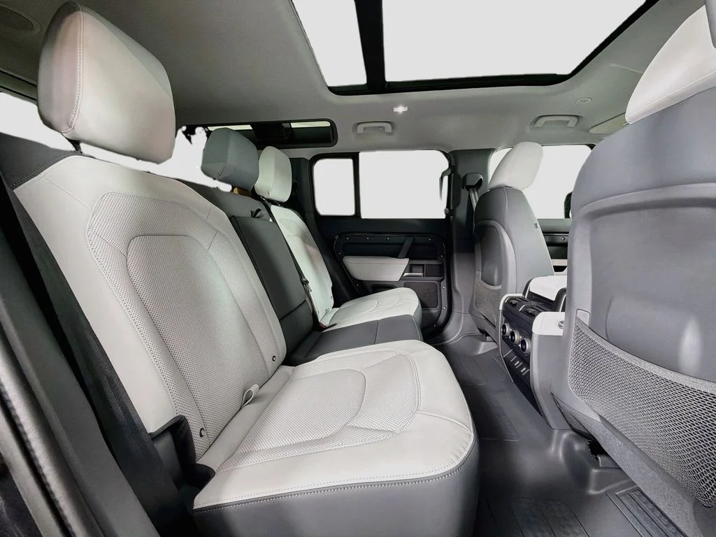 New 2026 Carpathian Grey Land Rover X-Dynamic SE image 29