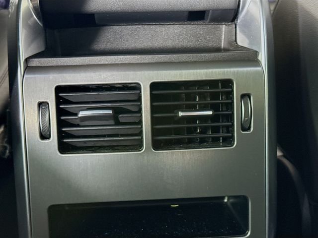 Used 2021 Silver Land Rover SE image 26