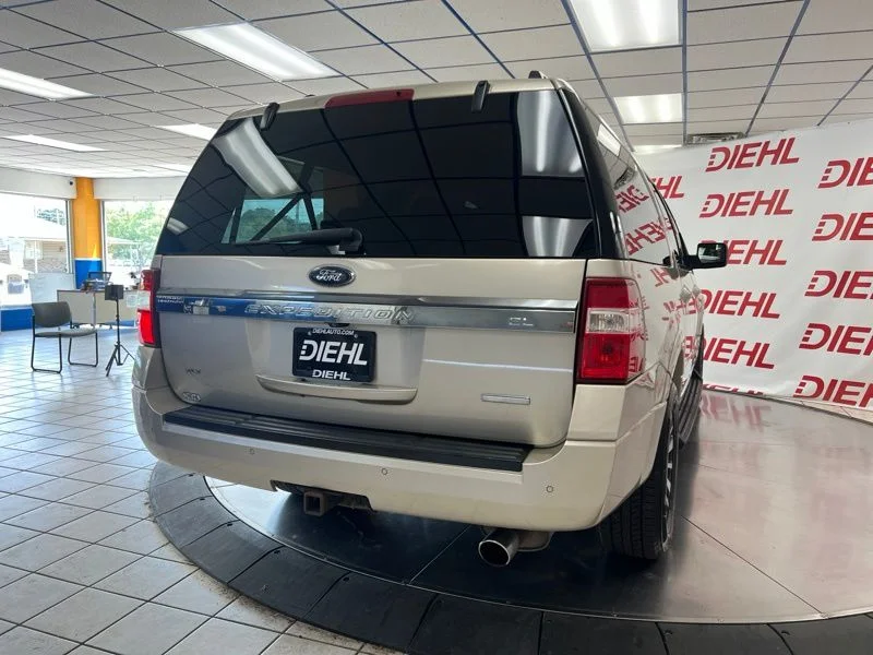 Used 2017 Gold Ford XLT image 5