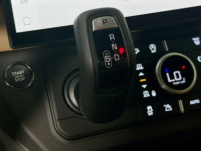 Used 2026 Gray Land Rover S image 19