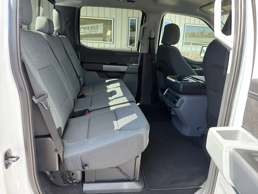 New 2026 Oxford White Ford XLT image 16