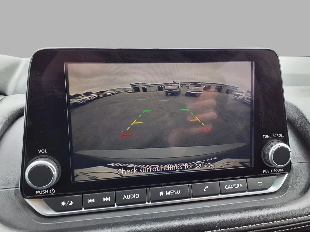 Used 2025 Gray Nissan SV image 6