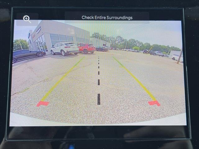 New 2026 Bright White Clear-Coat Exterior Paint Jeep Laredo image 29