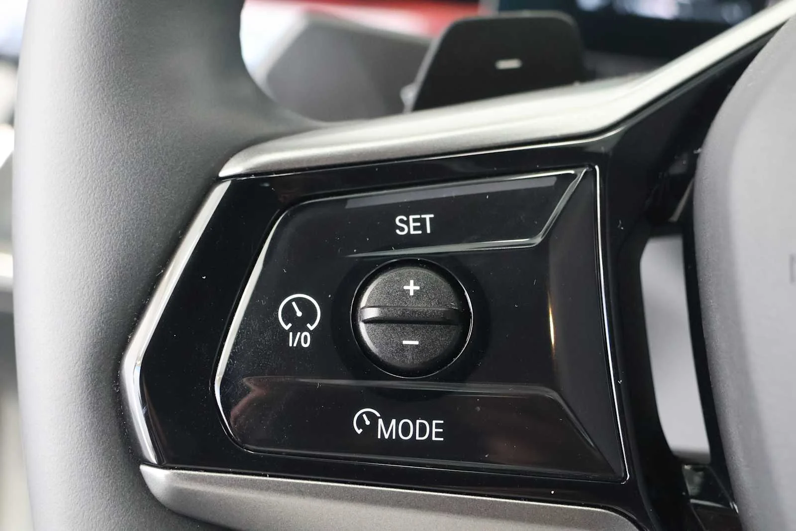 Used 2024 Alpine White BMW 540i xDrive image 21