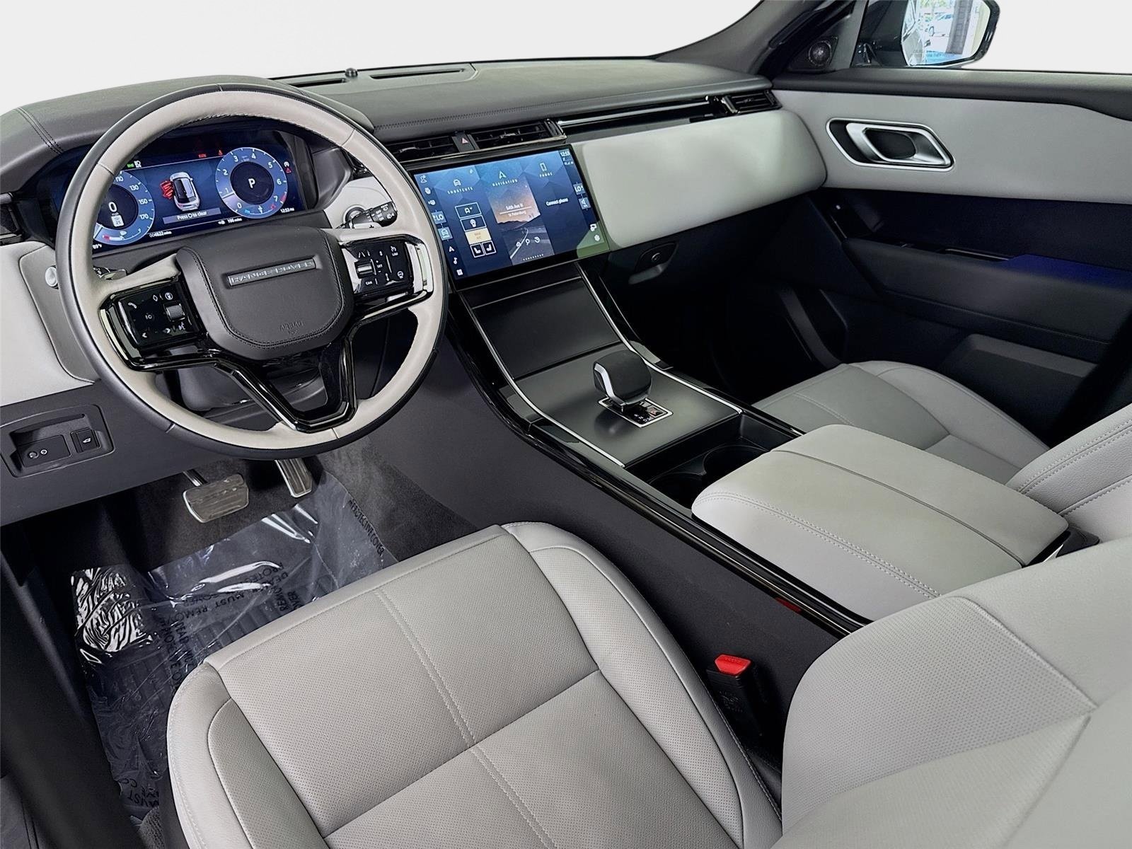 Used 2026 Gray Land Rover Dynamic SE image 25