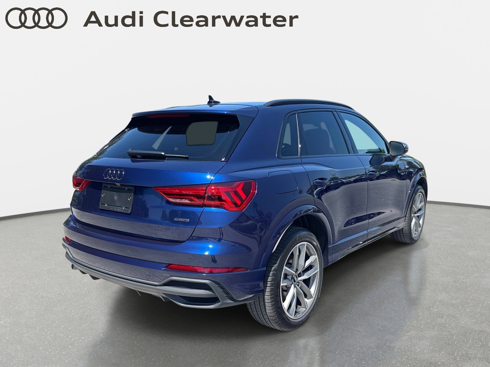 View vehicle photo 3