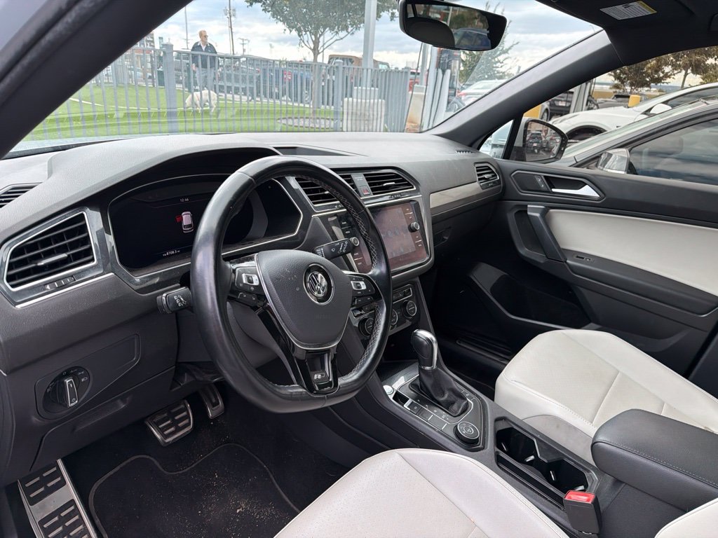 Used 2019 Green Volkswagen 2.0T SEL R-Line image 10
