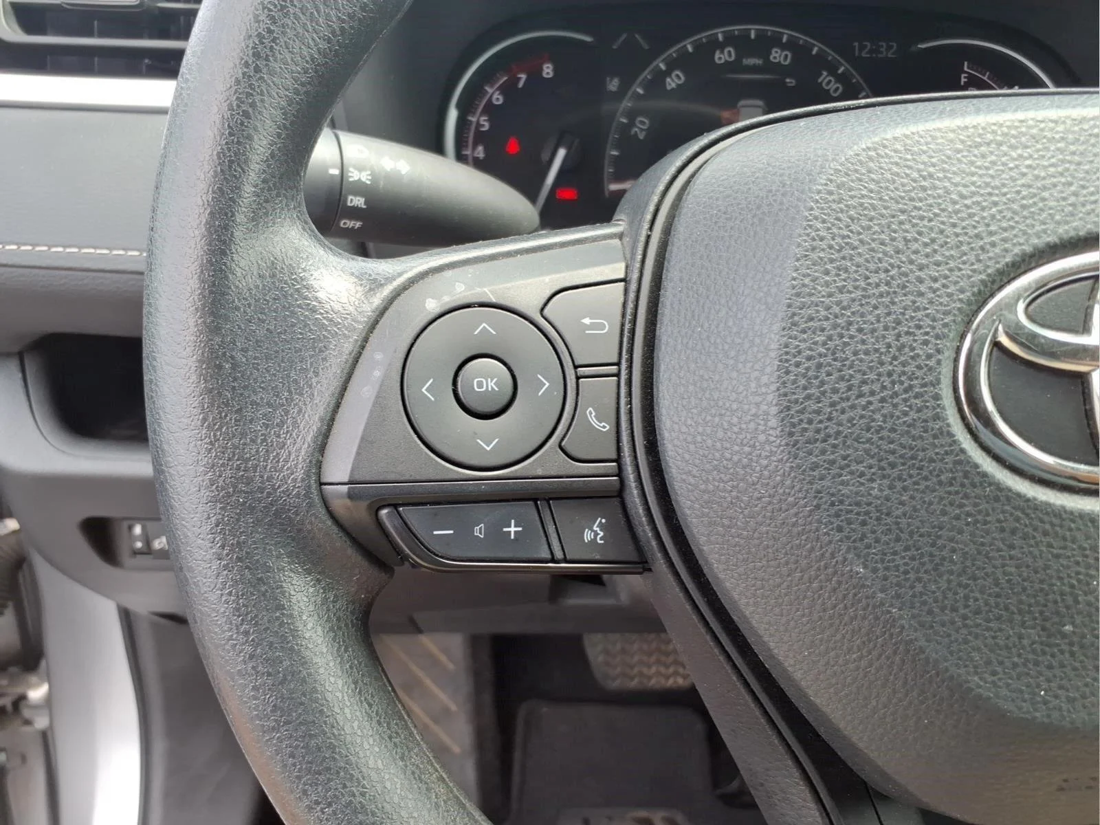 Used 2024 Silver Sky Metallic Toyota LE image 21