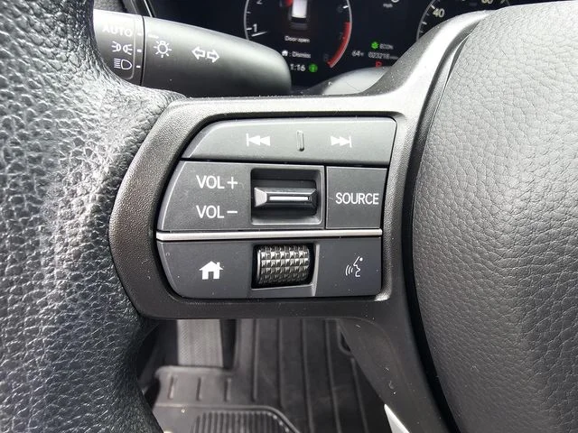 Used 2025 White Honda EX image 26