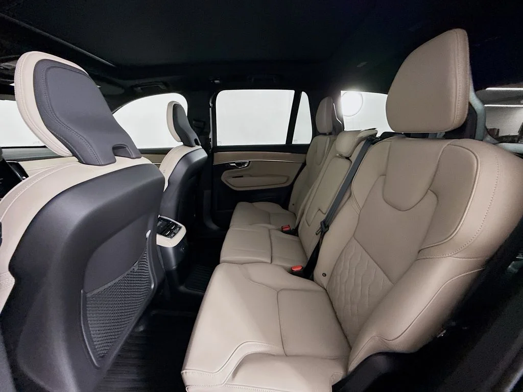 New 2026 Bright Dusk Metallic Volvo T8 Plus image 21