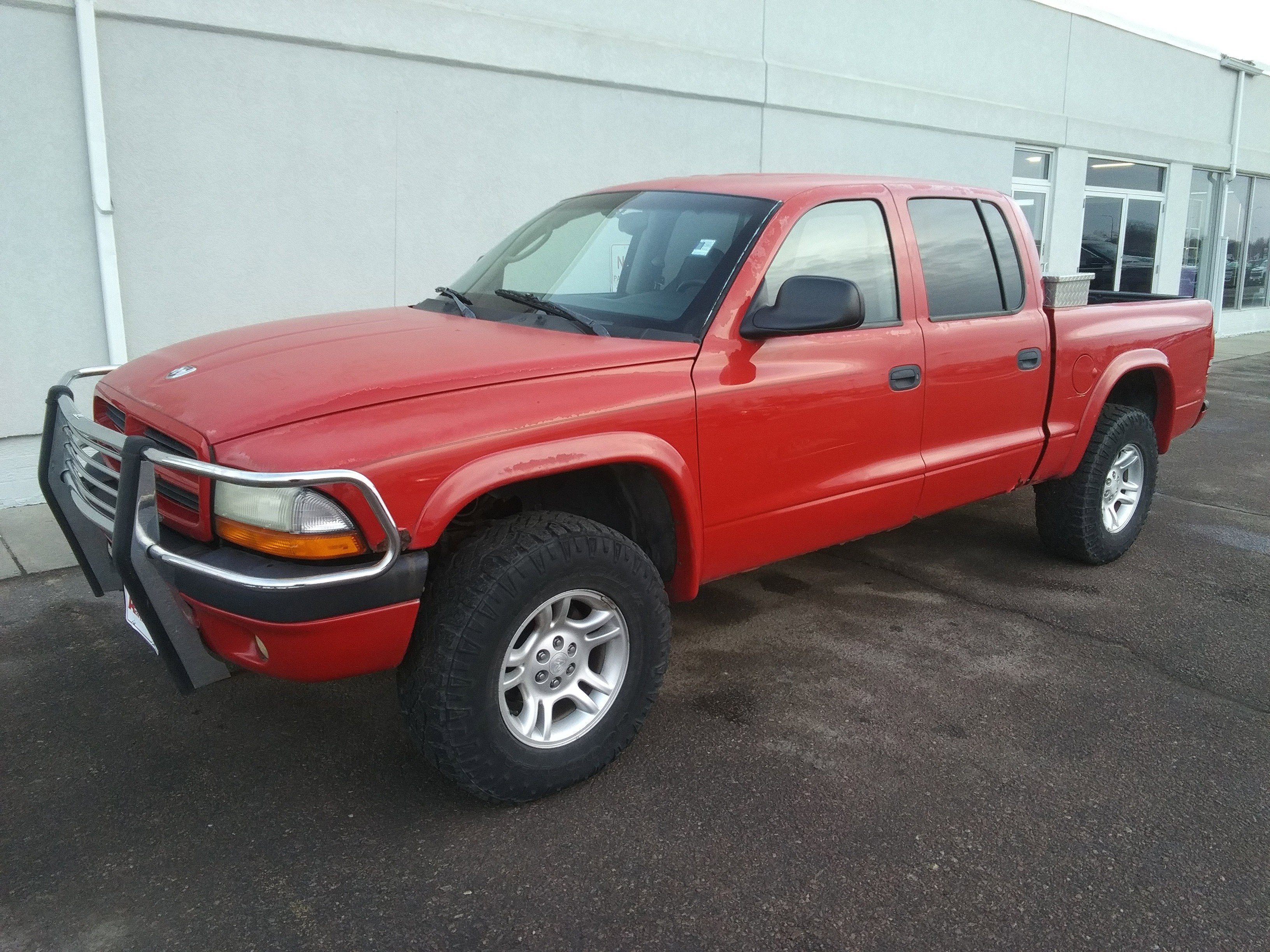 Used 2002 Dodge Dakota Sport with VIN 1B7HG38N22S640833 for sale in Aberdeen, SD