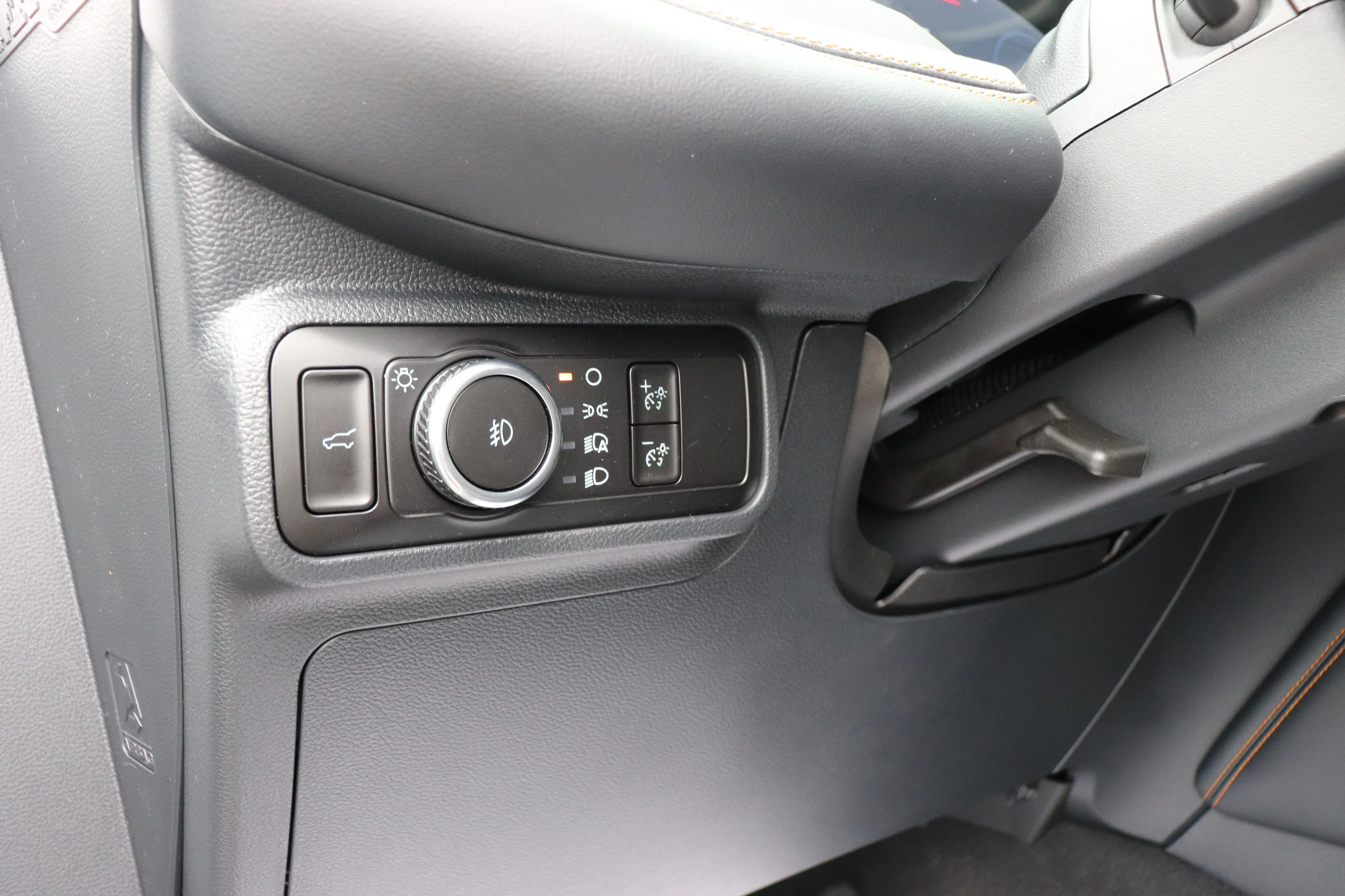 New 2026 STAR WHITE MET TRI-COAT Ford Tremor image 13