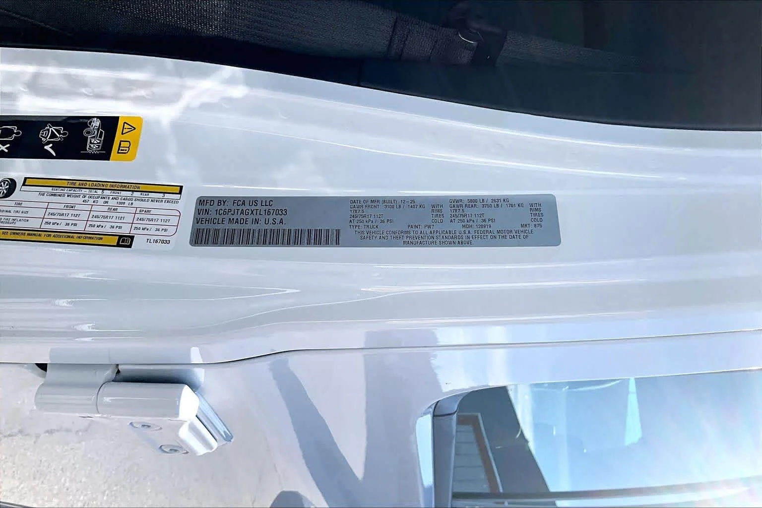 New 2026 Bright White Clear-Coat Exterior Paint Jeep Sport image 20