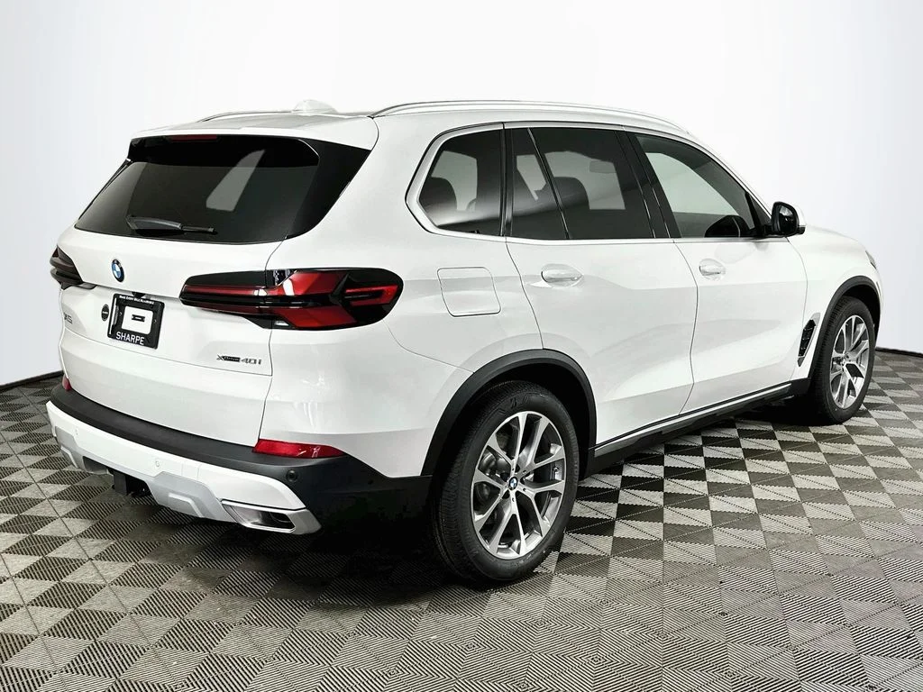 New 2026 Alpine White BMW xDrive40i image 5