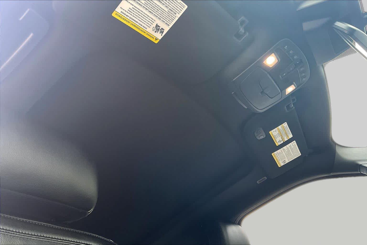 Used 2019 White Platinum Metallic Tri-Coat Ford Limited image 14
