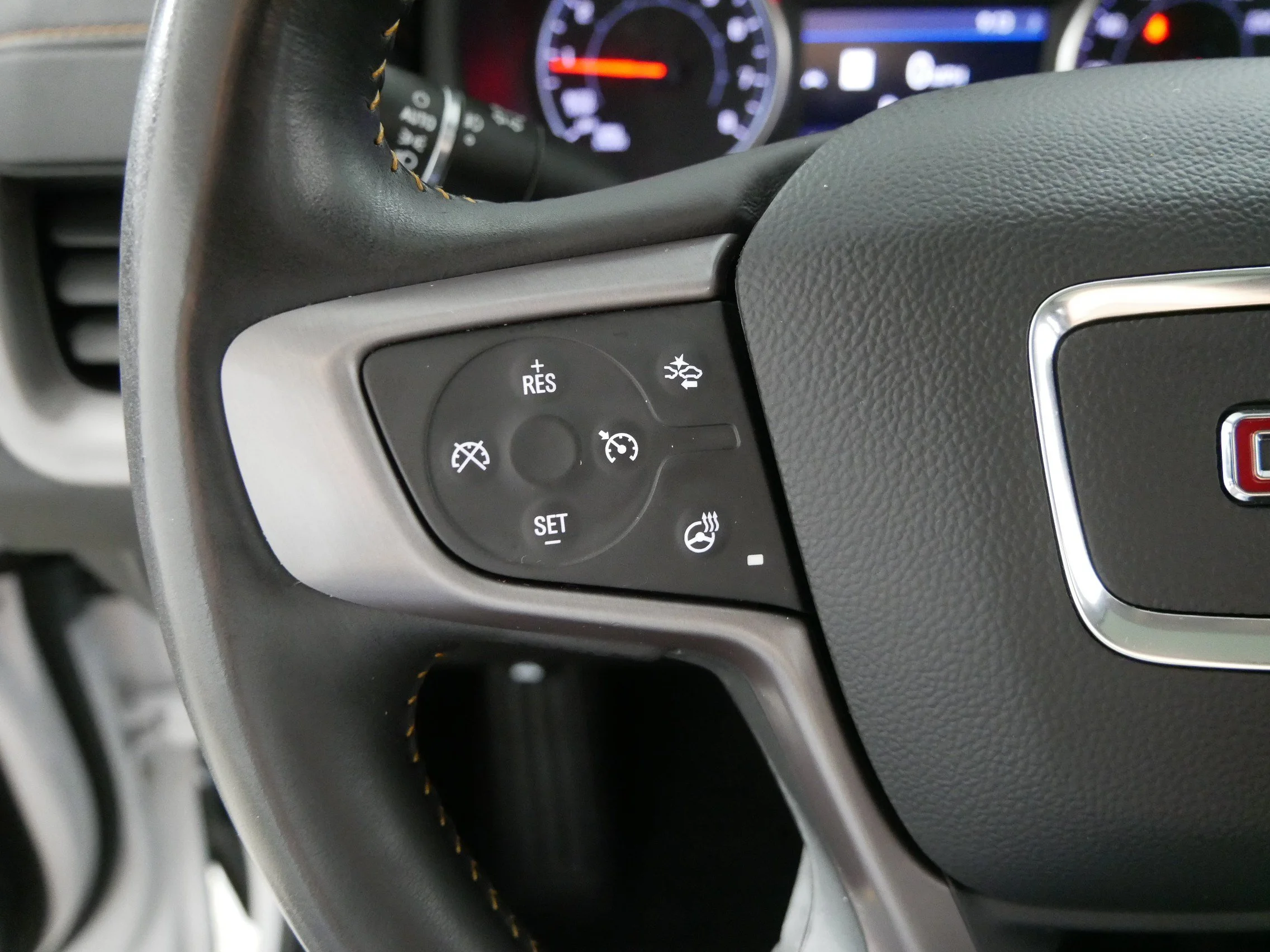 Used 2022 Summit White GMC AT4 image 27