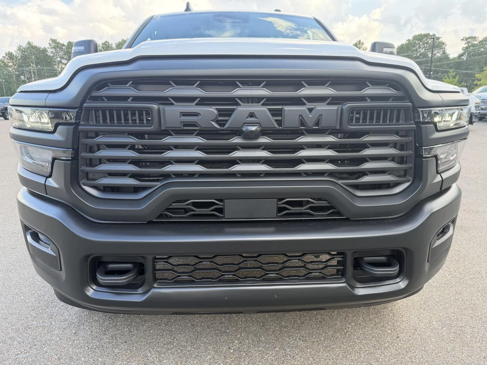 New 2026 Bright White Clear-Coat Exterior Paint RAM Tradesman image 23