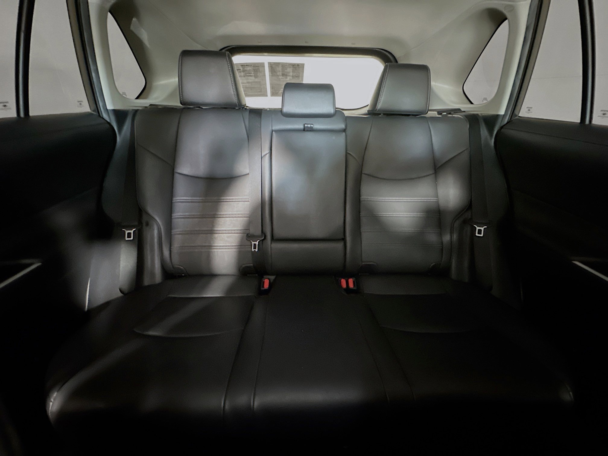 Used 2021 Magnetic Gray Metallic Toyota XLE Premium image 30