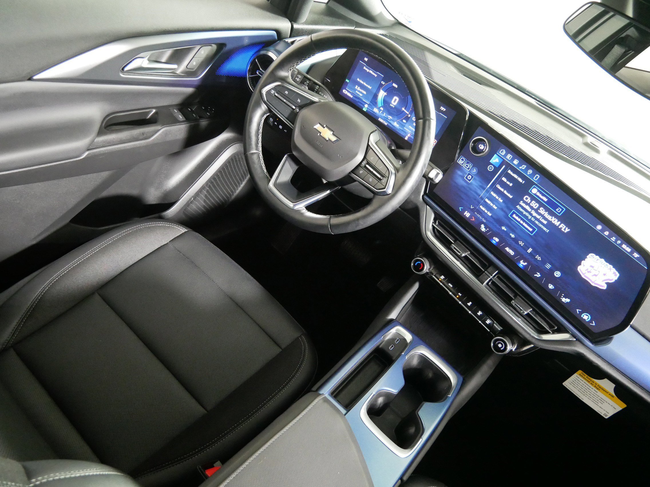 Used 2024 Summit White Chevrolet 2LT image 9