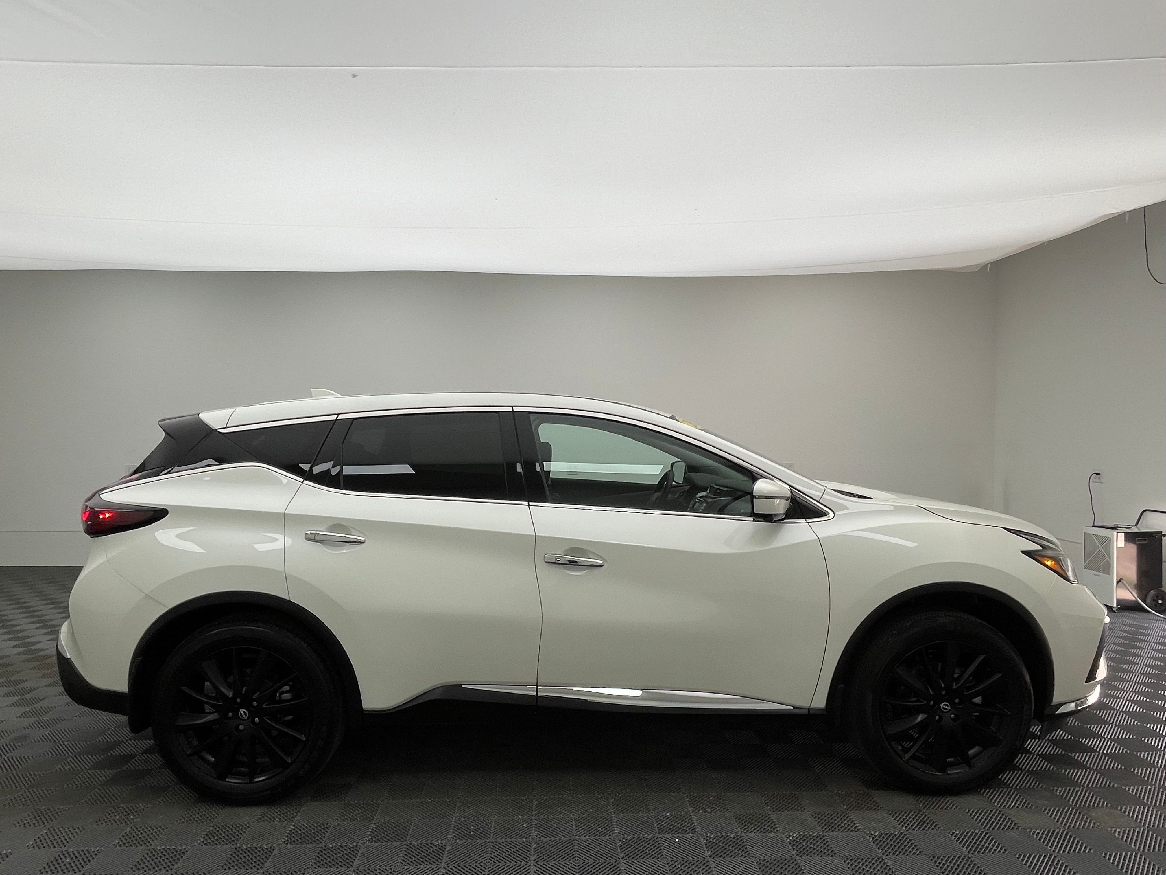 Used 2024 Pearl White Tricoat Nissan SL image 8