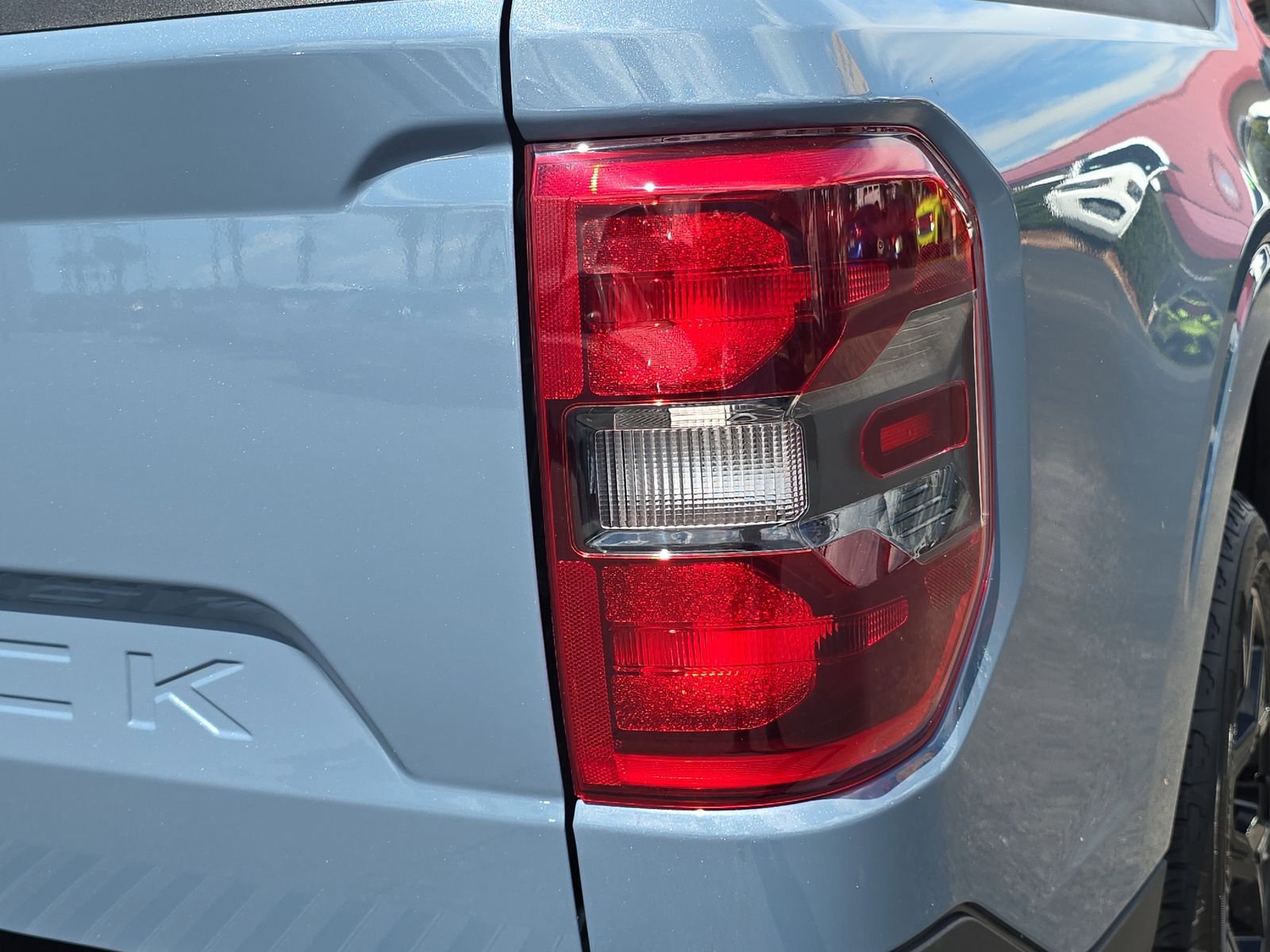 New 2025 Azure Gray Metallic Tri-Coat Ford XLT image 6