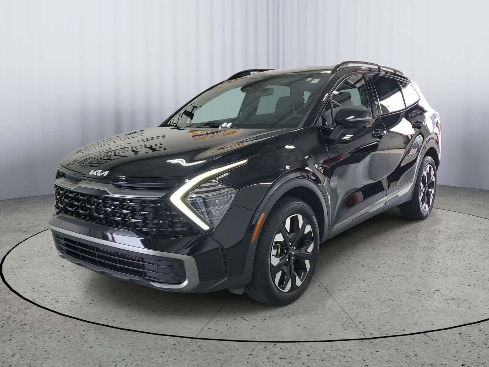 Used 2024 Black Kia X-Line image 2