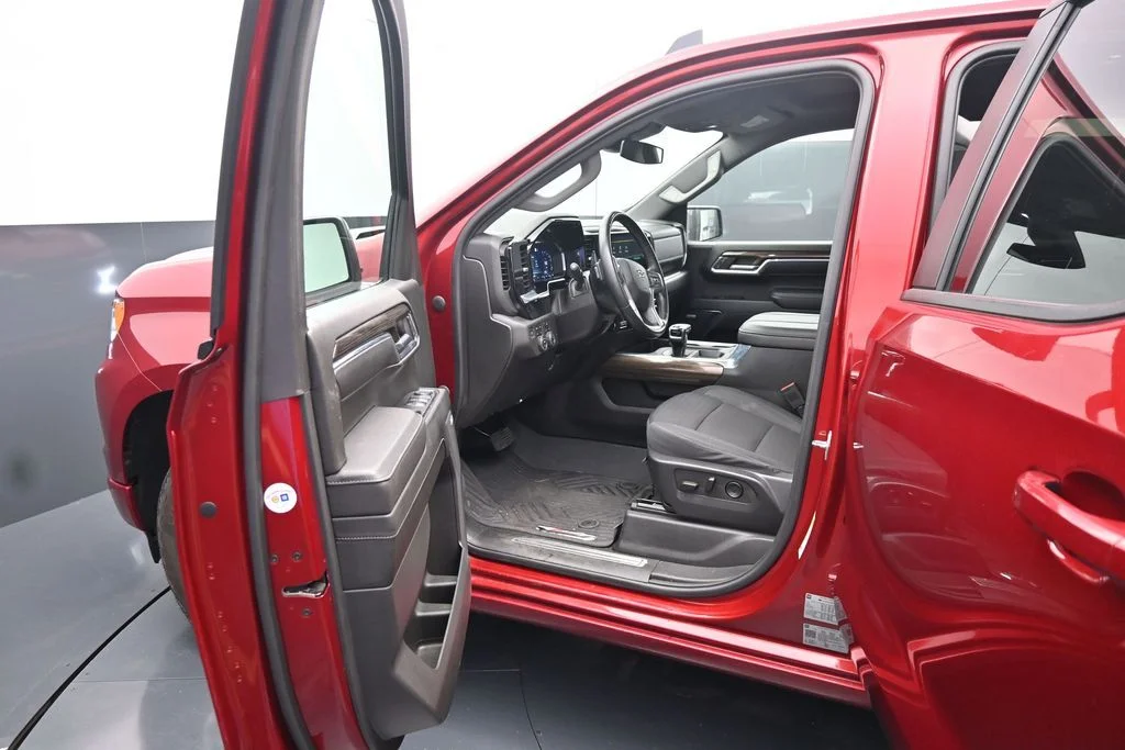 Used 2023 Red Chevrolet RST image 16