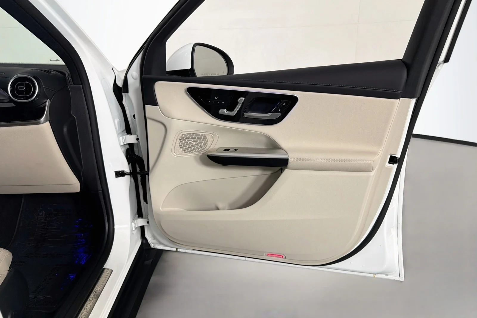 Used 2024 Polar White Mercedes-Benz 300 image 23