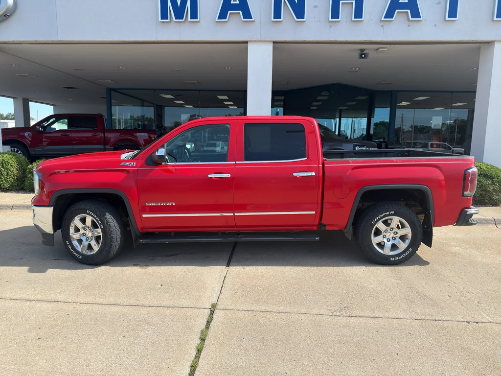 Used 2017 Cardinal Red GMC SLT image 8