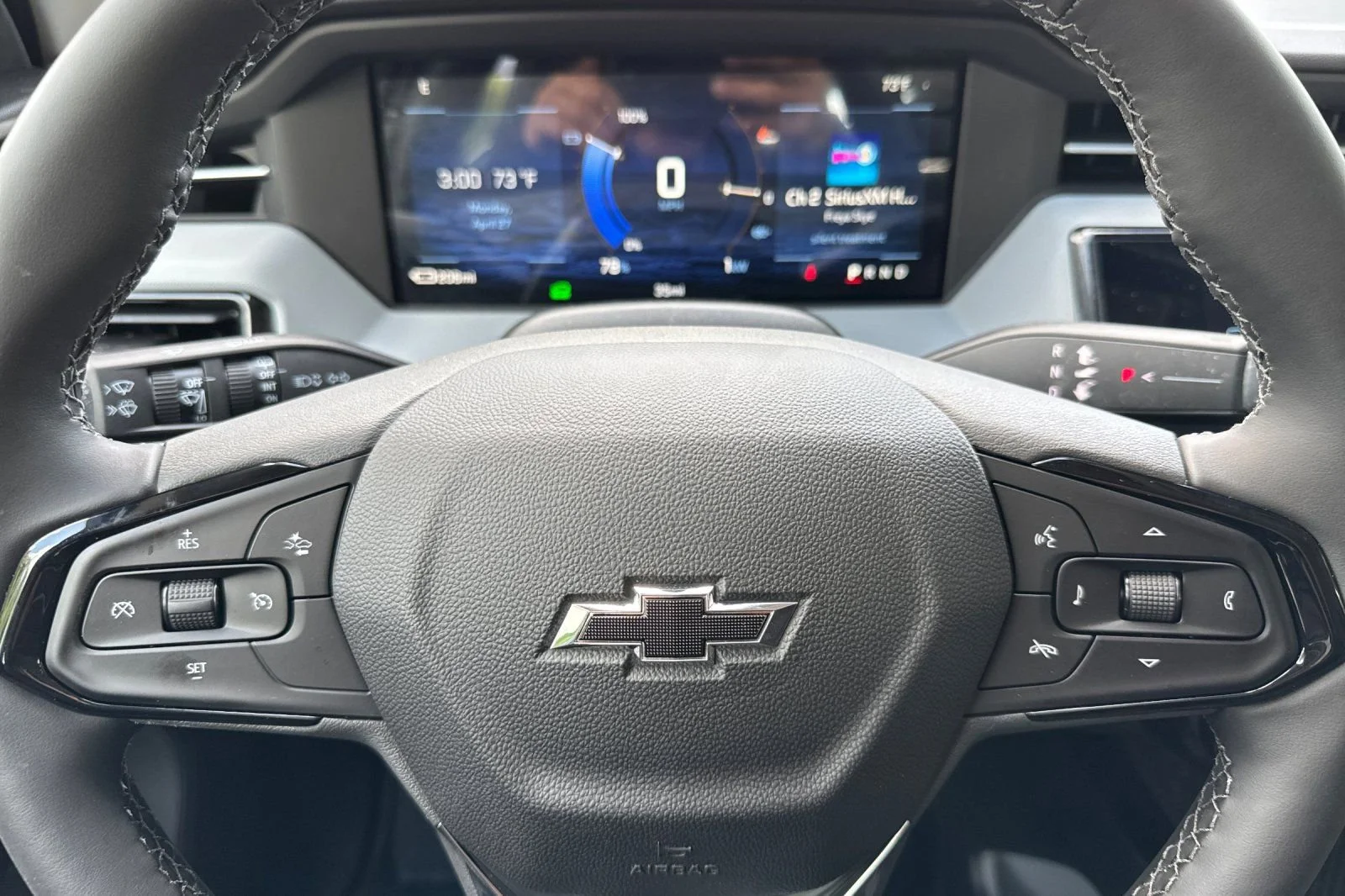 New 2027 Sterling Grey Metallic Chevrolet LT image 22