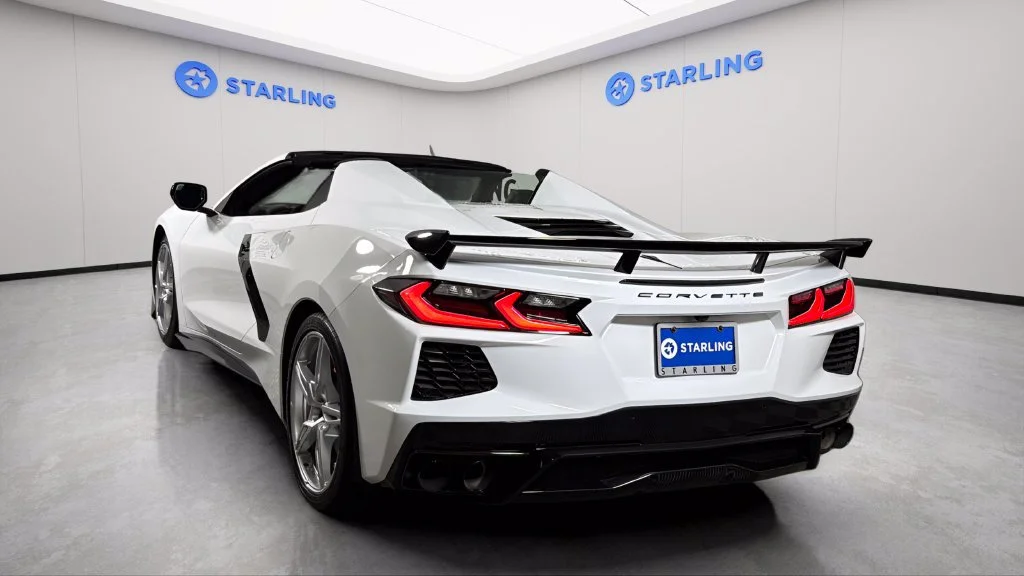 Used 2025 Arctic White Chevrolet 3LT image 6