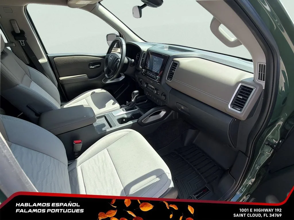 Used 2022 Green Nissan Crew Cab SV 4x4 image 29