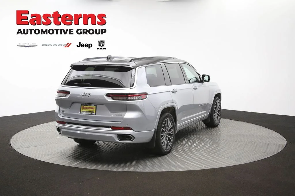Used 2024 Silver Jeep Summit image 44