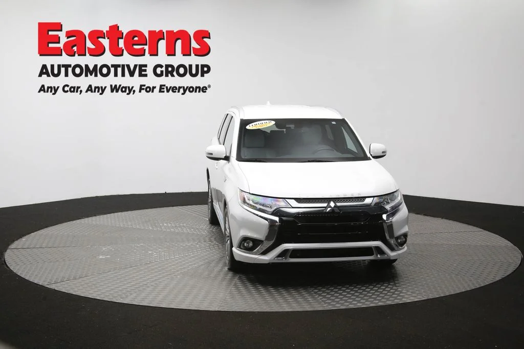Used 2020 White Mitsubishi SEL image 51
