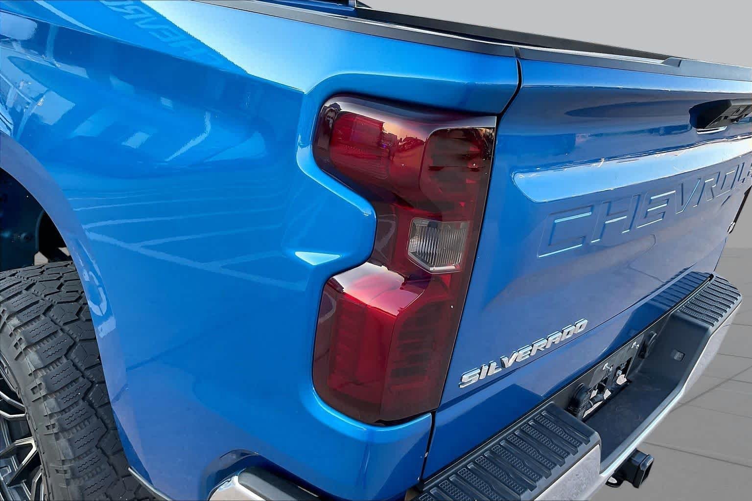 Used 2022 Glacier Blue Metallic Chevrolet LT image 28