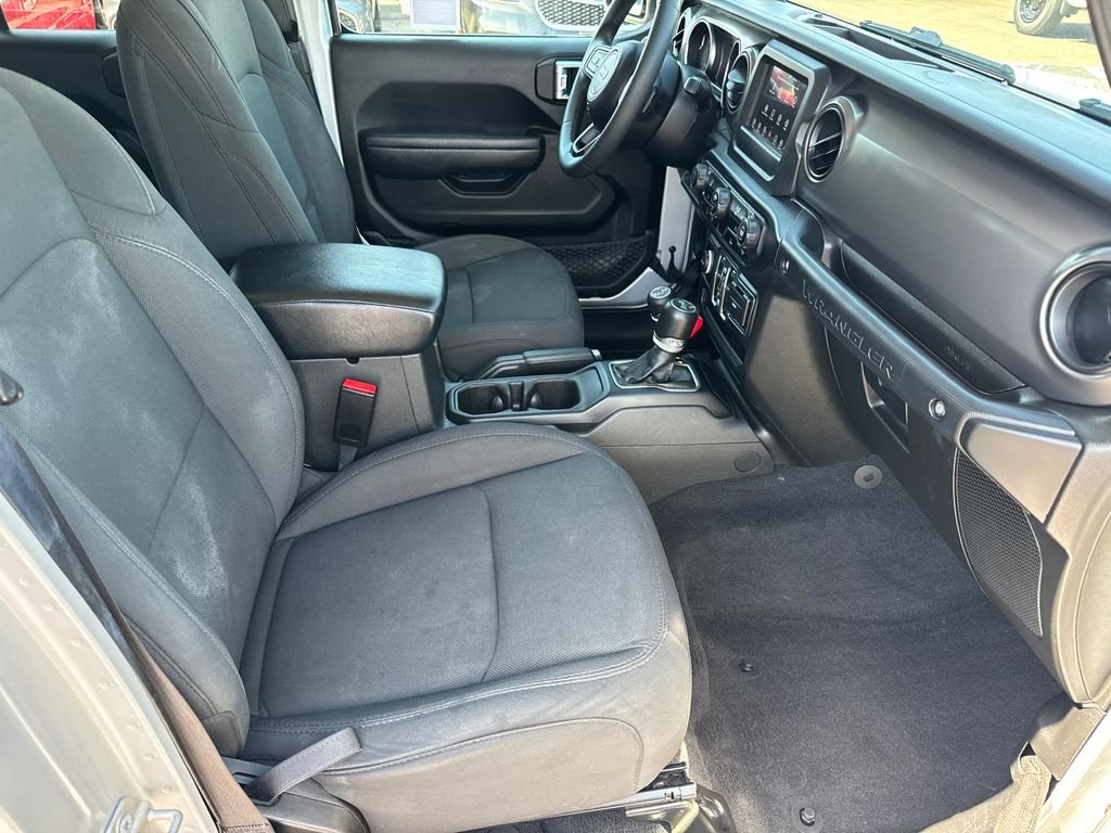 Used 2023 Silver Jeep Sport S image 15