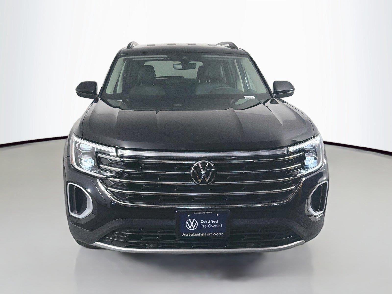 Used 2024 Deep Black Pearl Volkswagen 2.0T SE image 2