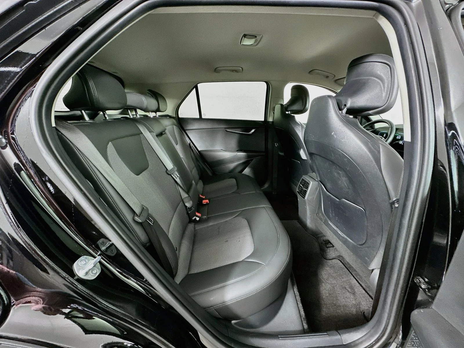 Used 2025 Aurora Black Pearl Kia EX image 28