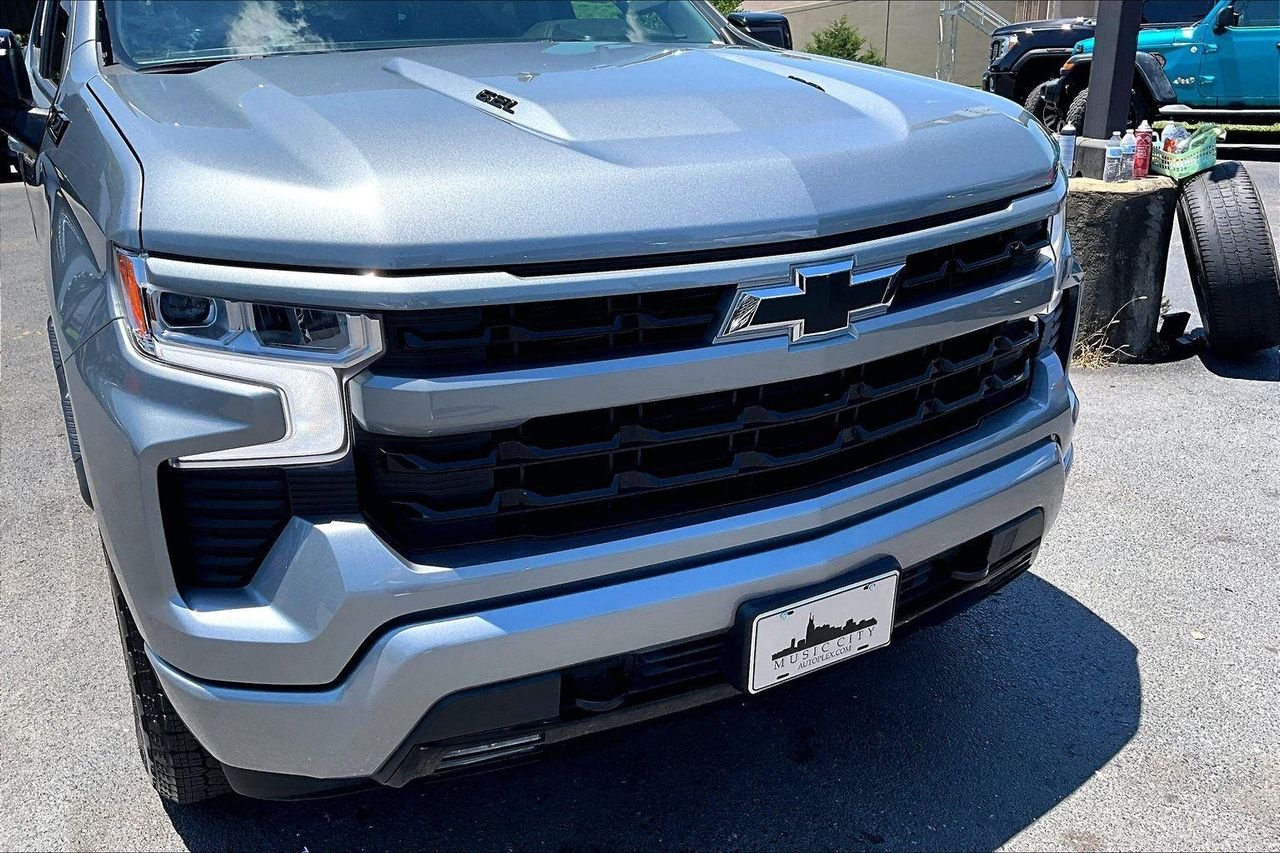 Used 2024 Sterling Gray Metallic Chevrolet 4WD Crew Cab Short Bed RST image 34