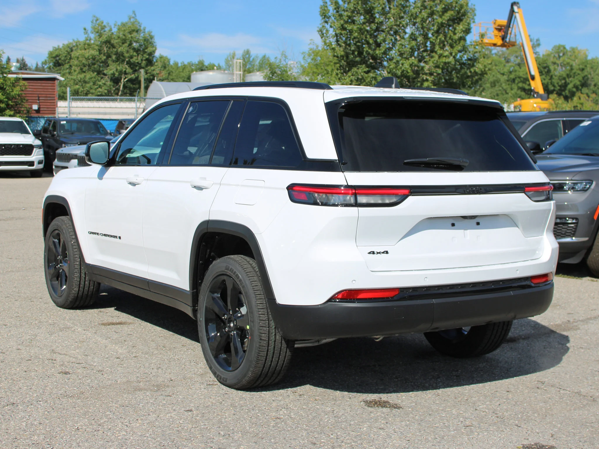 Used 2025 White Jeep Altitude* 4x4, Sunroof, Remote Start, Trailer Tow Package image 3
