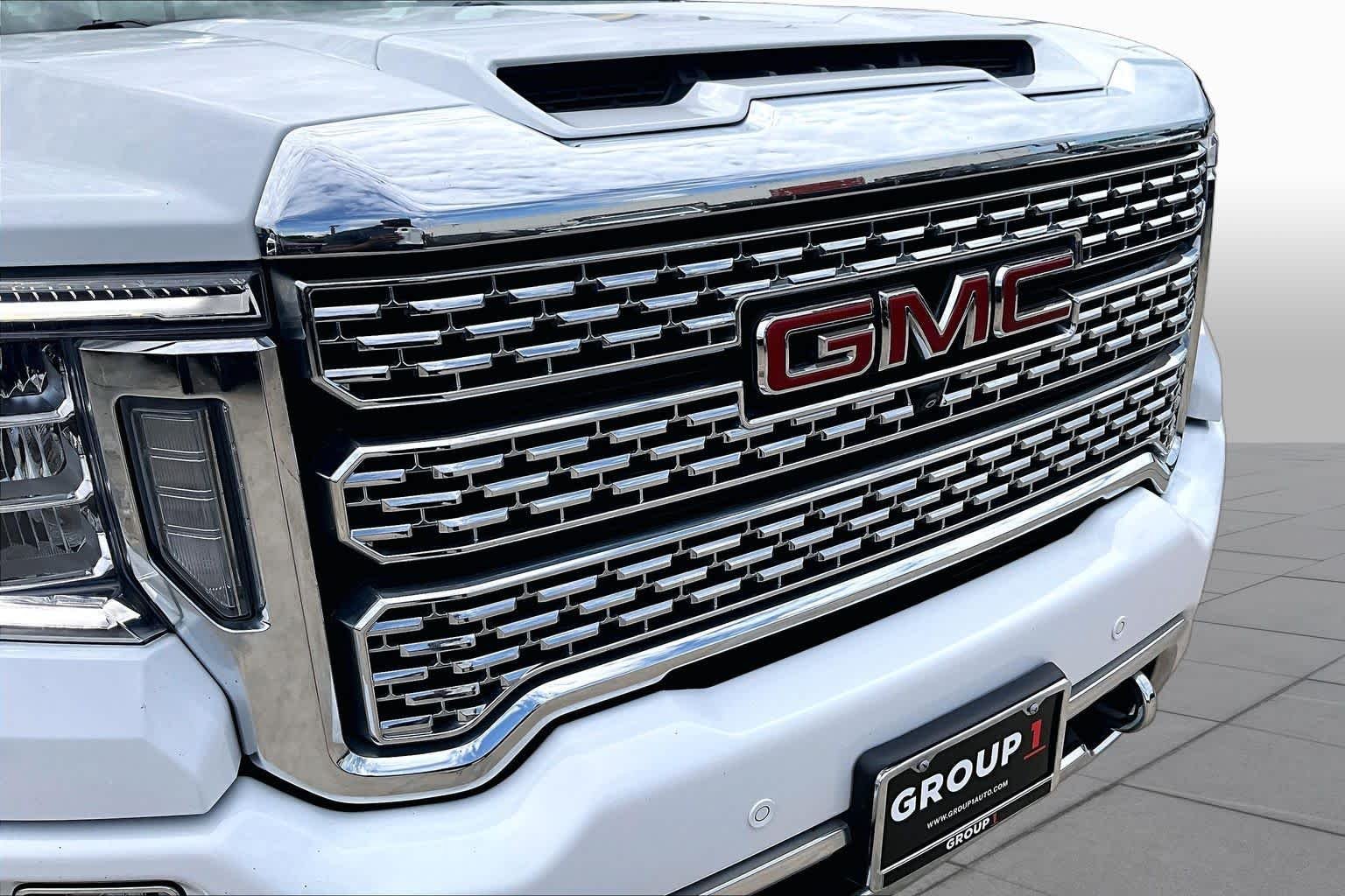 Used 2022 Summit White GMC Denali image 30