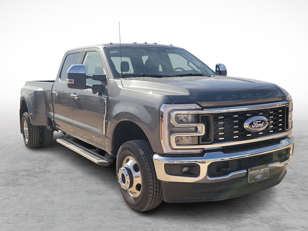 2027 Ford Super Duty F-350 Lariat