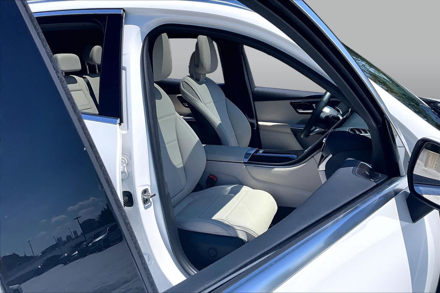 Used 2026 Polar White Mercedes-Benz GLC 300 image 9