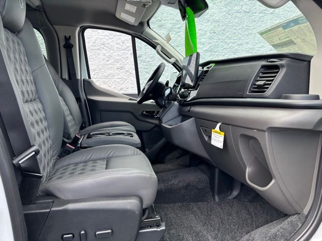 New 2026 White Ford Explorer Limited SE image 21