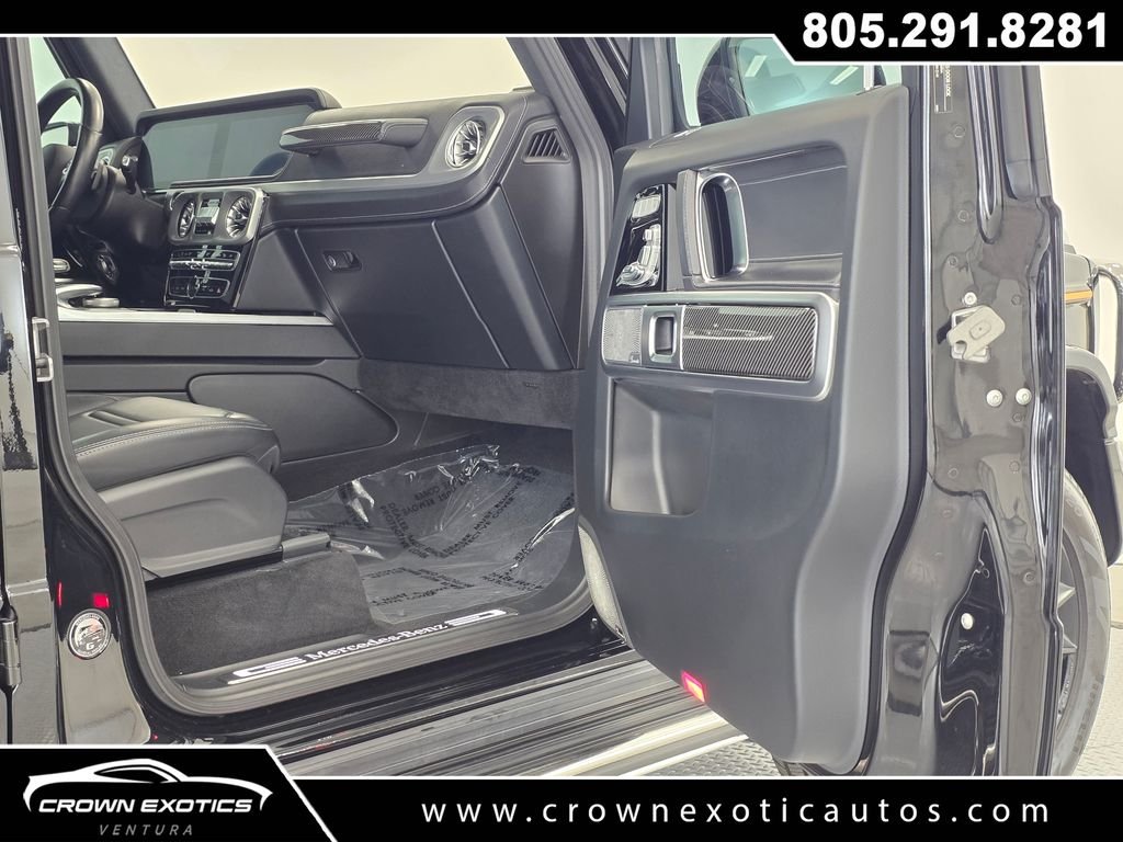 Used 2023  Mercedes-Benz G 550 image 11