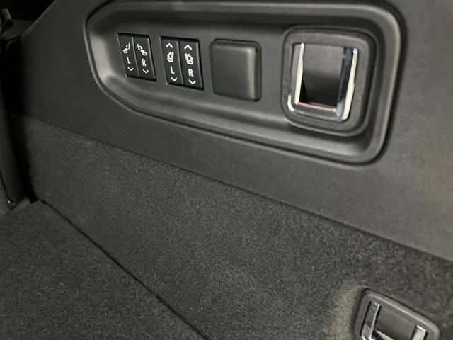 2027 Cadillac VISTIQ Luxury - Photo 30