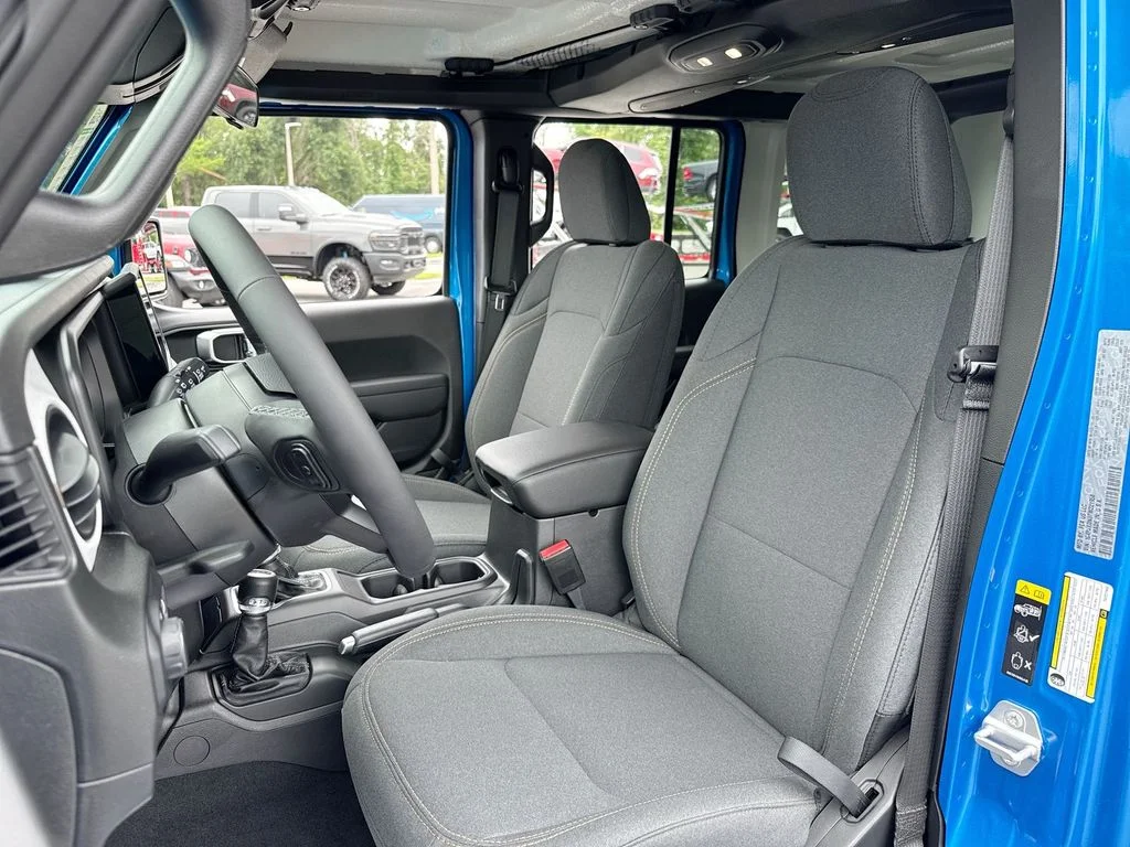 New 2026 Hydro Blue Pearl-Coat Exterior Paint Jeep Sport S image 12
