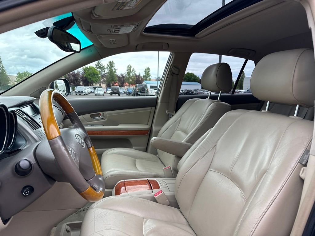 Used 2004 Black Forest Pearl Lexus 330 image 8
