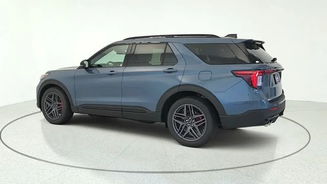 2026 Ford Explorer ST - Photo 31