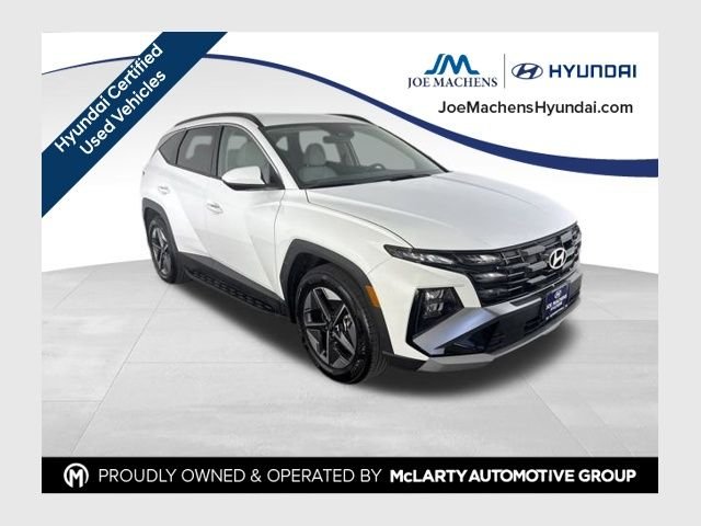 Certified Used 2025 White Hyundai SEL image 1
